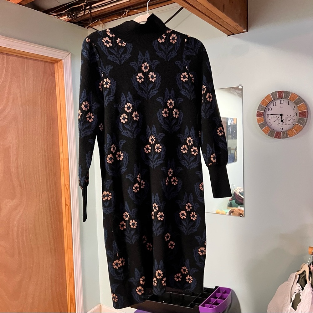 Ann Taylor Black and Blue Floral Knit Dress